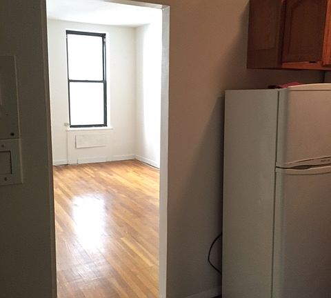 2nd image of 304 E 38th St APT 3D