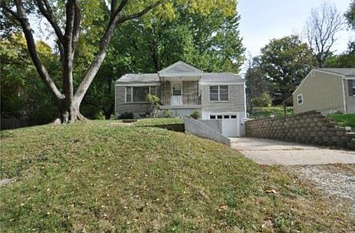 3rd image of 3501 N Walrond Ave