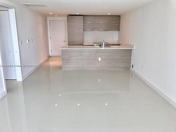3rd image of 1300 S Miami Ave #4211