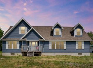 545 Davis Rd, Lansing, NY 14882