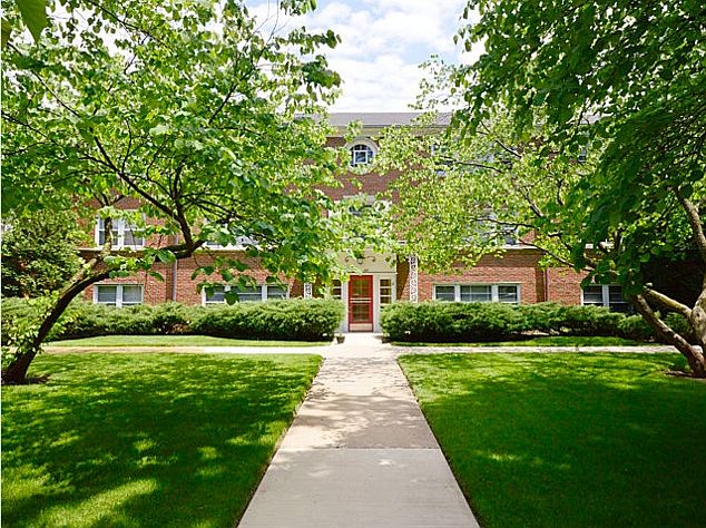 1st image of 2537 Bennett Ave #1E