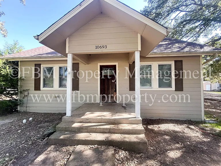 10693 S FM 148 — Photo 1