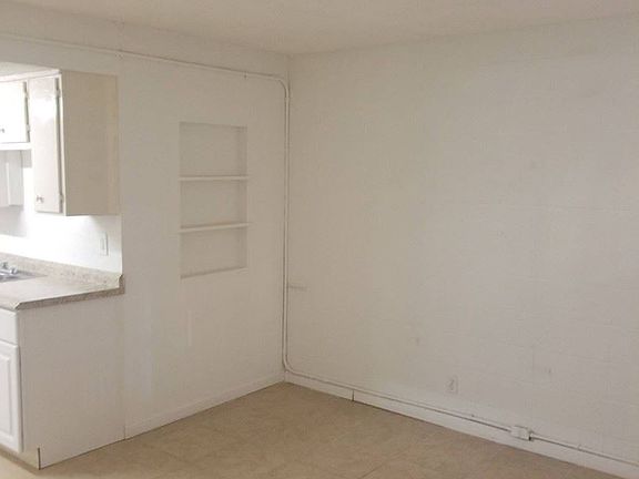 3rd image of 5824 Justina Ct APT 2