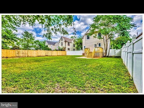 3rd image of 3109 Wisteria Ave