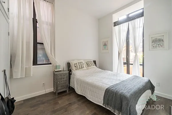 Rented by Mirador Real Estate | media 46