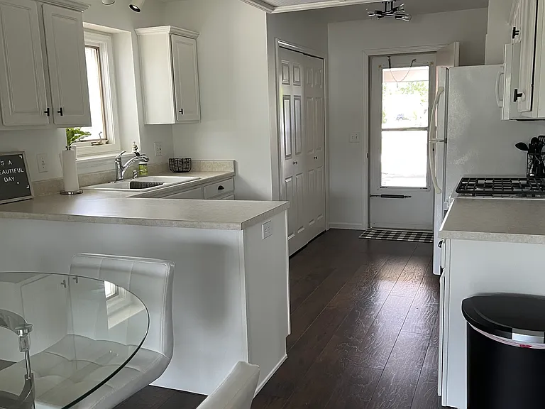 7333 Montclair Dr — Photo 3