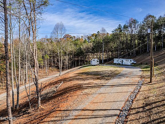 4th image of 14-15 Bat Creek Shores Ln