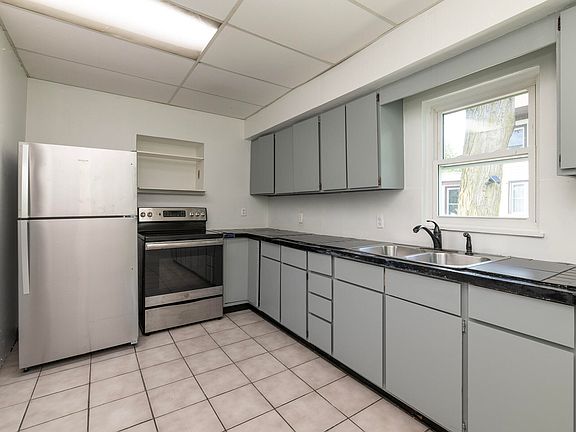 5th image of 315 East St
