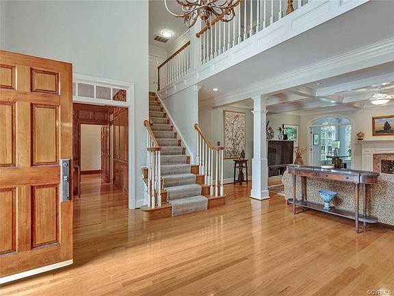 4th image of 5621 Langdon Ct