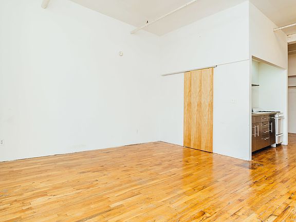 4th image of 476 Jefferson St #419