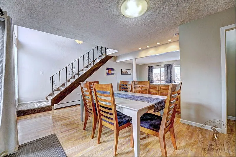 3 bed, 4.0 bath, 2477 sqft, $2,500 — Photo 3