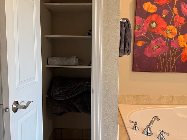 729 SW Silver Lake Blvd — Photo 20