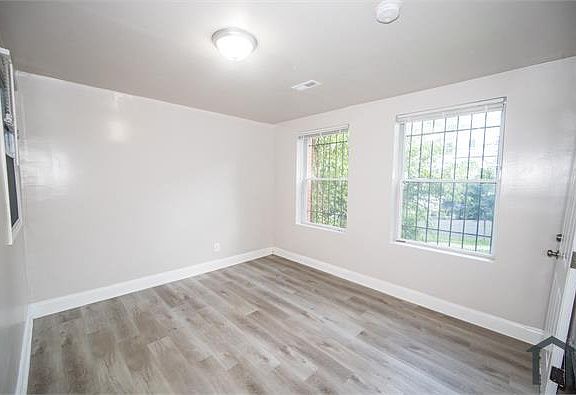 4th image of 73 Forrester St SW APT 1