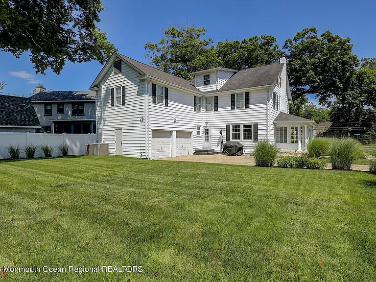 570 N Edgemere Dr #A — Photo 37