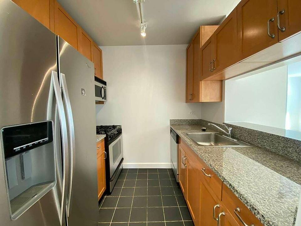 1st image of 410 W 43rd St #6C