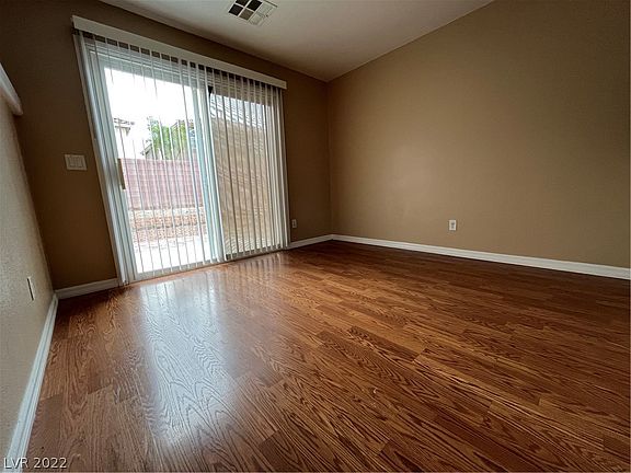 5th image of 7575 Jacaranda Leaf St