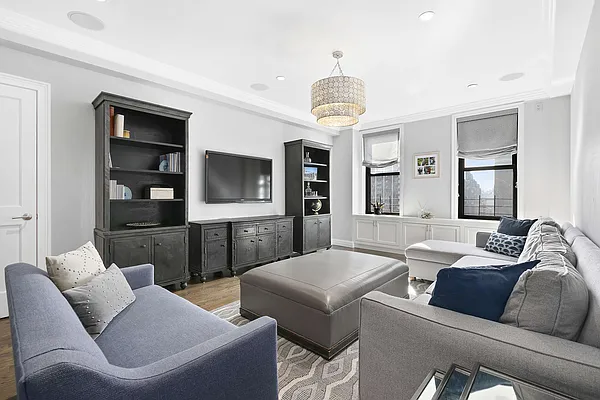 Sold by Compass | media 1