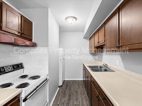 3rd image of 600 W Michigan Ave #6