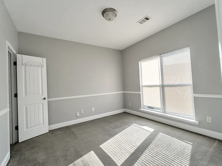 355 High Meadows Pl — Photo 16