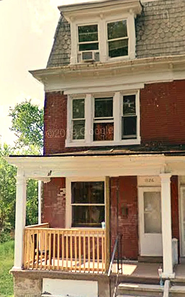 1926 Park St — Photo 3
