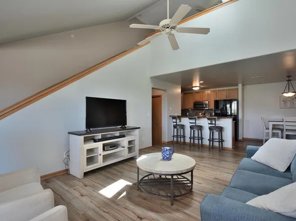 2955 W Drexel AVENUE #414, Franklin, WI 53132
