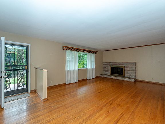 5th image of 130 Helenwood Dr
