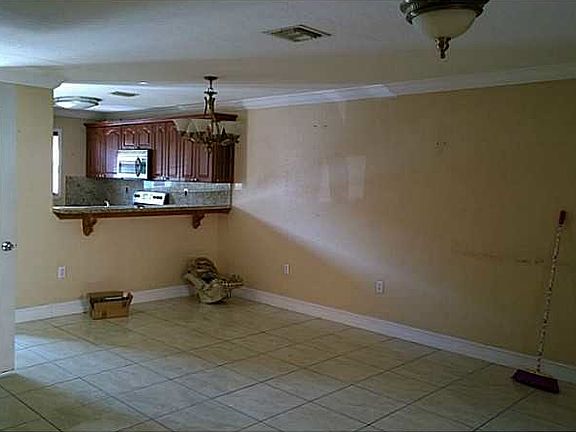 5th image of 7905 NW 8th St Unit 6A