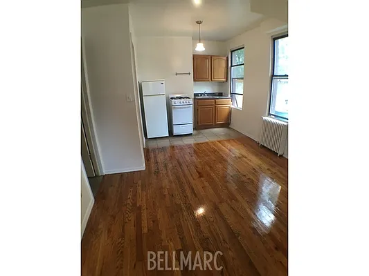 Rented by Bellmarc Realty | media 16