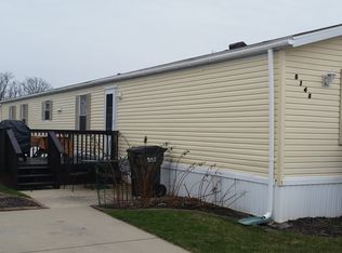 8145 Redwood Dr #L-403, Findlay, OH 45840