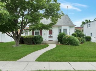 35 Edgeworth St, Valley Stream, NY 11581