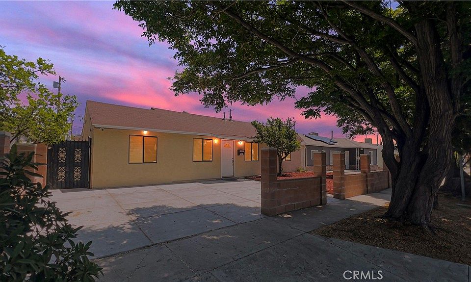 11937 Burton St North Hollywood CA 91605 Zillow