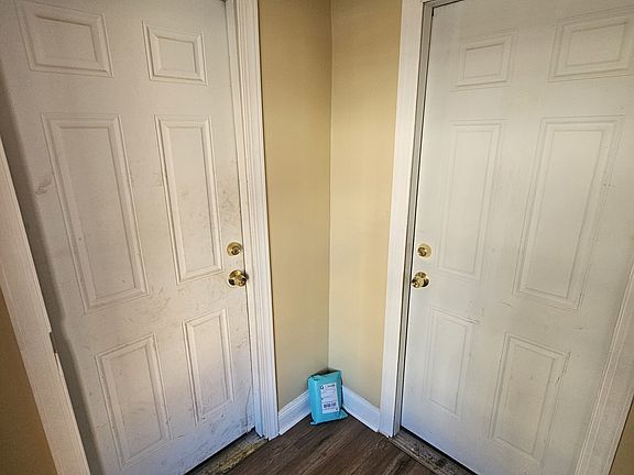 3rd image of 1243 E Stafford St #1
