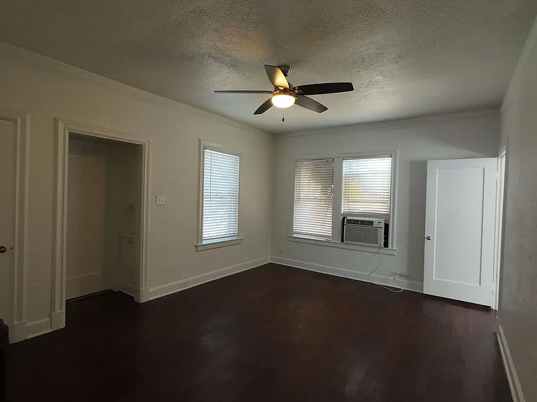 703 W French Pl — Photo 7