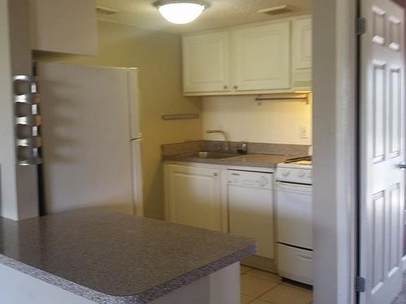 5th image of 103 Oyster Bay Cir APT 310