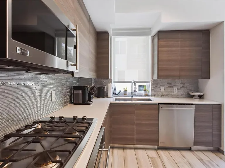 101 N Shore Dr #101 — Photo 15