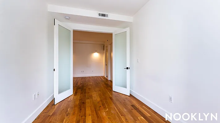 Rented by Nooklyn NYC LLC | media 39