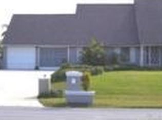 1046 SE Bywood Ave, Port St Lucie, FL 34983