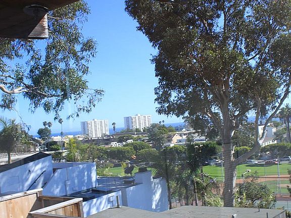 2nd image of 2428 Beverley Ave