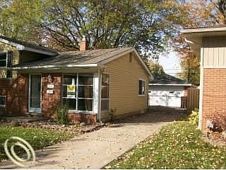 4th image of 32708 Bock St