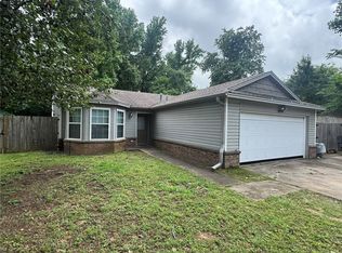 1010 E 23rd St, Russellville, AR 72802