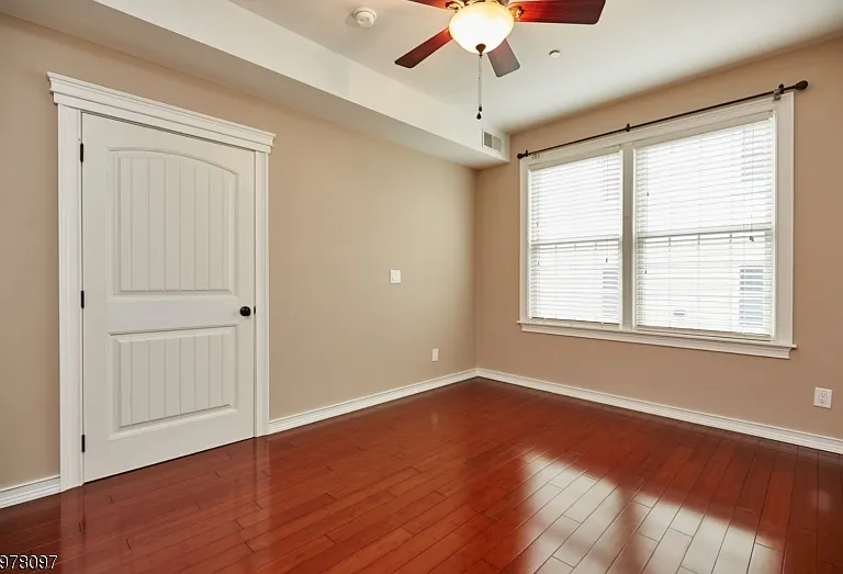 10 Elmer St #H — Photo 11