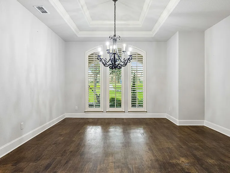 2101 Miracle Point Dr — Photo 32