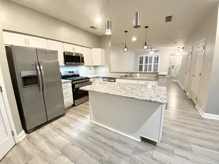 8704 Aspen Grove Ct — Photo 11