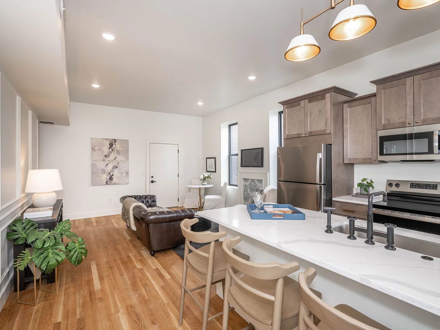 1706 Lang St — Photo 2
