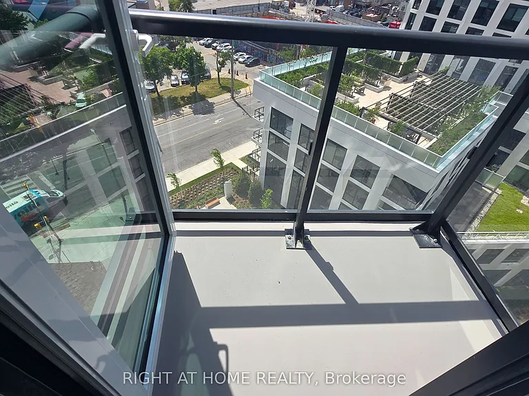 60 Central Park Dr #1007 — Photo 46