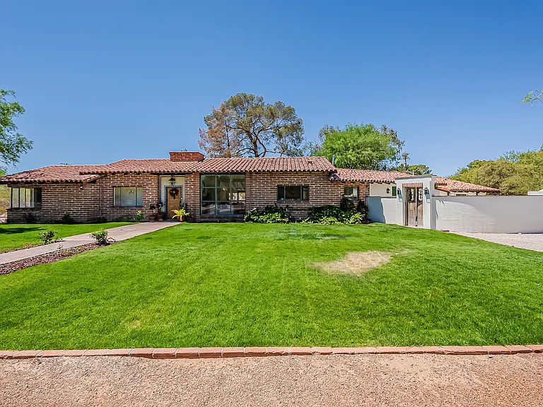 6498 E Santa Elena — Photo 4