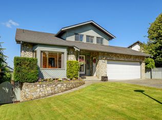 879 Denford Cres, Saanich, BC V8X4M9