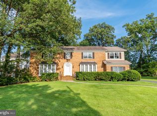 7112 Carol Ln, Falls Church, VA 22042