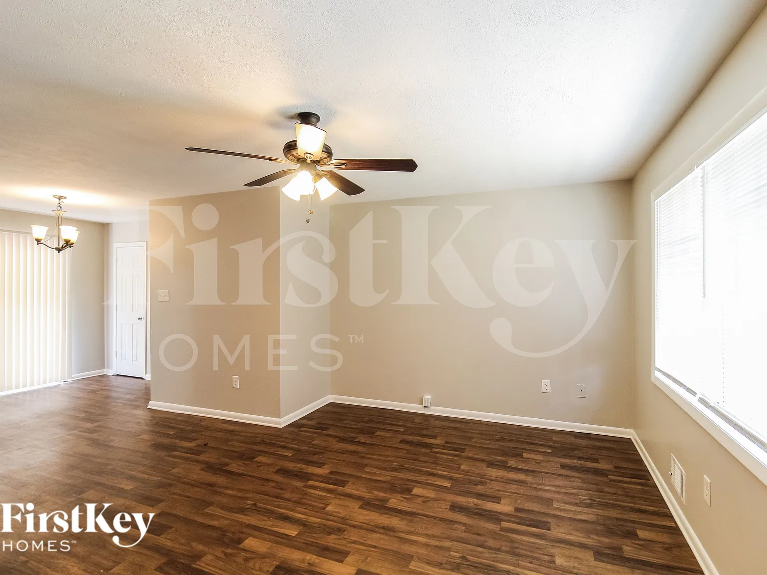 3 bed, 2.5 bath, 2182 sqft, $1,825 — Photo 2