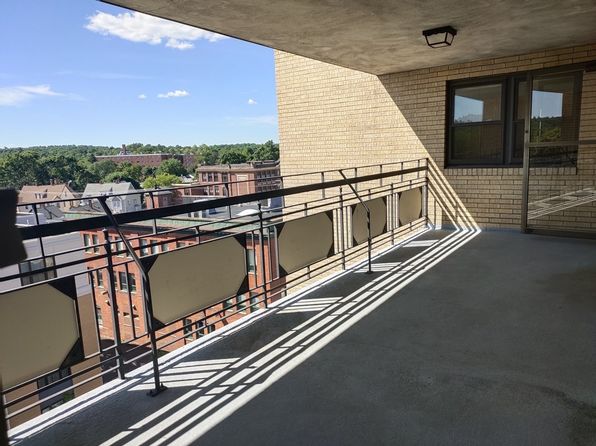 340 Main St APT 609